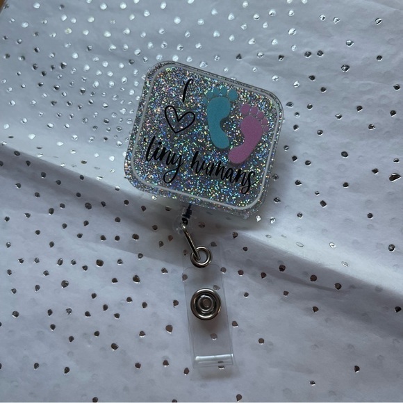 Badge Reel I Love Tiny Humans - Alligator Clip - Picture 1 of 3